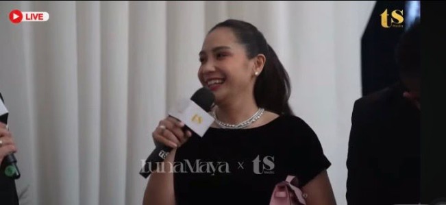 Nagita Slavina di Resepsi Luna Maya dan Maxime Bouttier (YouTube)